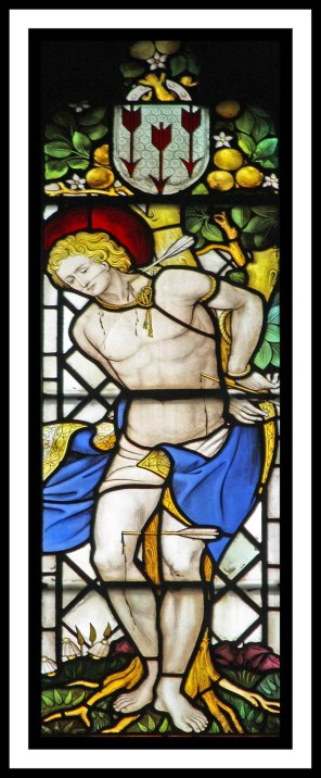 로마의 성 세바스티아노_by Ninian Comper_photo by Lawrence OP_in the Church of St Cyprian in London_England UK.jpg